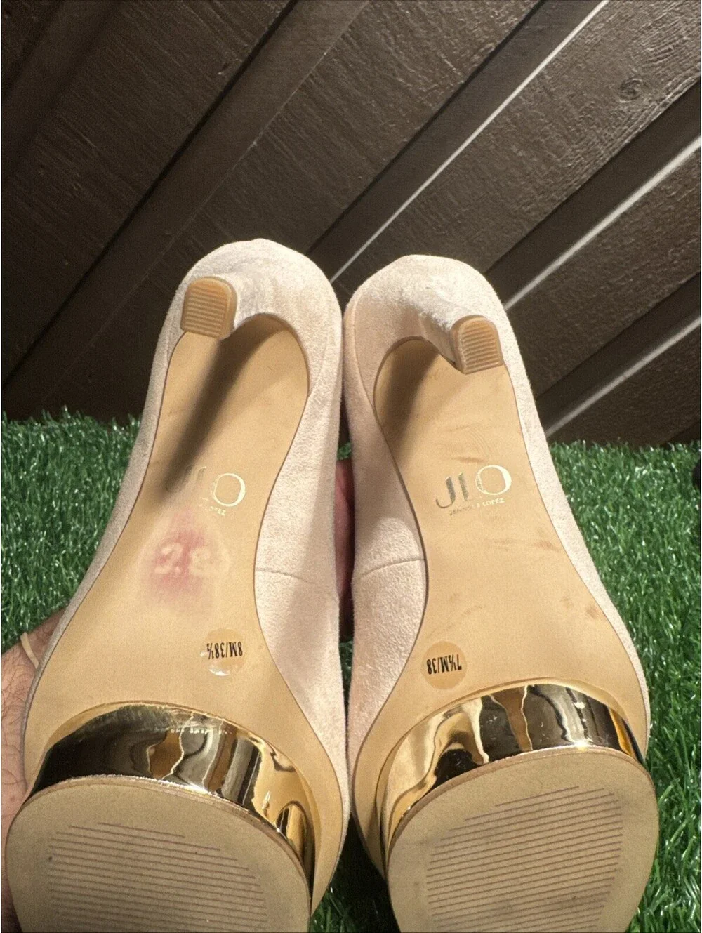 JLO Platform Pumps Size Right 7.5 Left Size 8